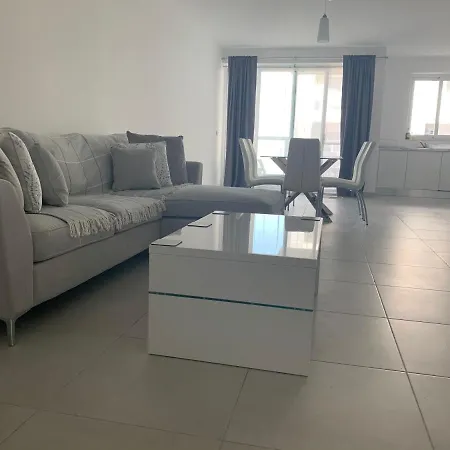 Appartamento New, Beautiful Modern 3 Bed Near The Sea Frount St. Paul's Bay